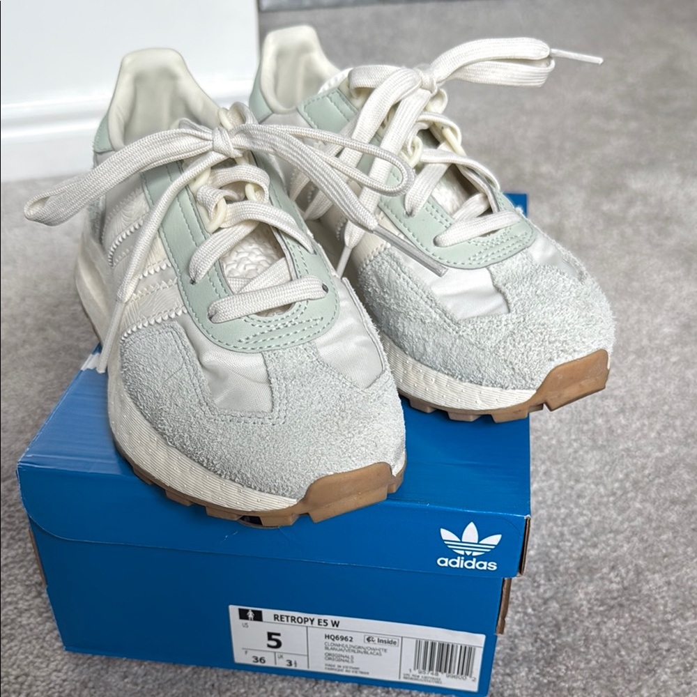 Adidas Retrophy E5